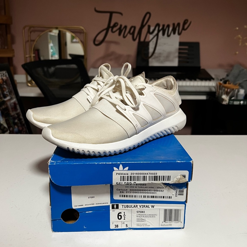 Adidas Tubular Viral